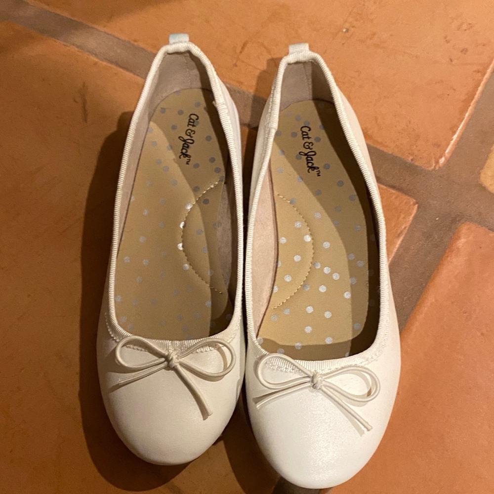 Cat & Jack Cream Ballet Flats with Bow